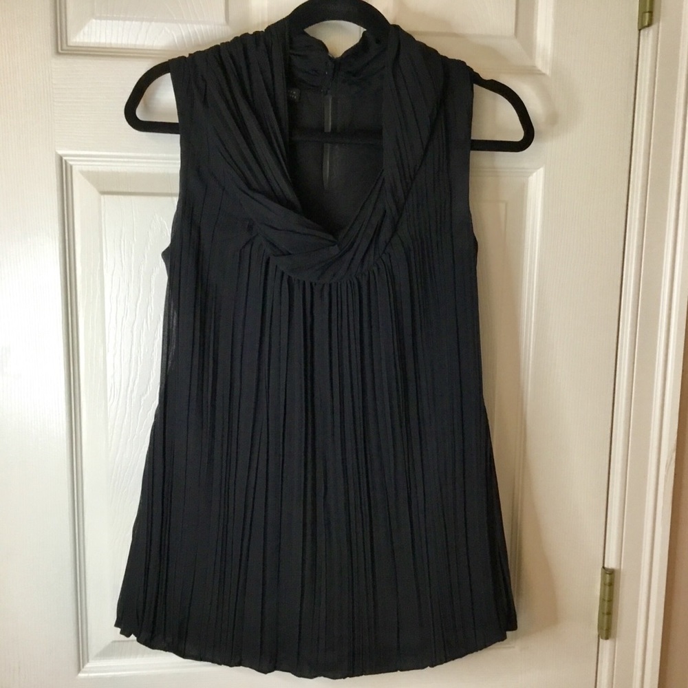 Lafayette 148 Black Pleated Silk Blend Sleeveless Blouse - Size 2